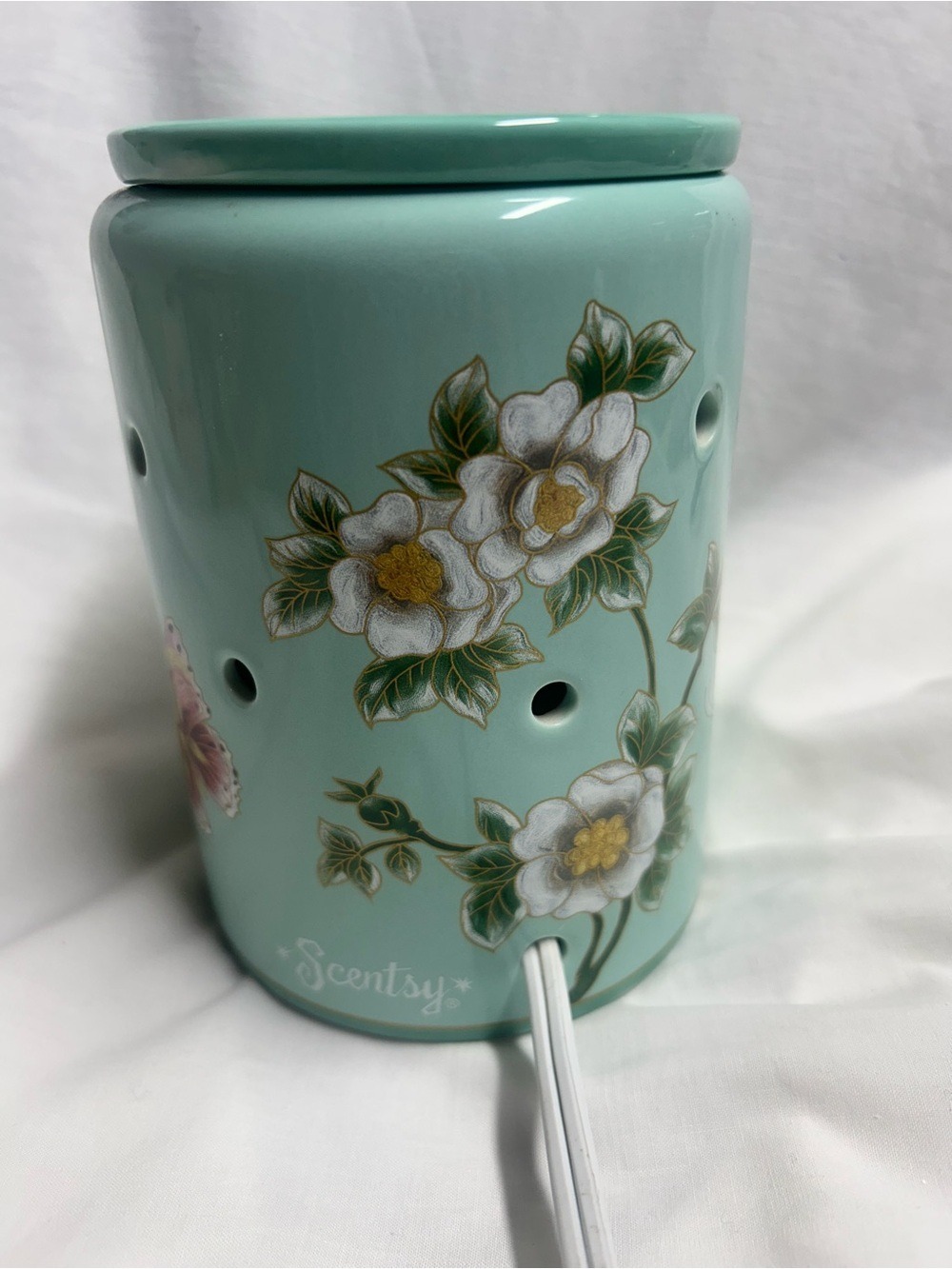 Retired Madame Butterfly Mint Scentsy Wax Warmer - Picture 7 of 13